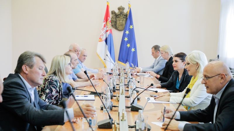 Sindikati ukazali na probleme preduzeća izdvojenih iz EPS